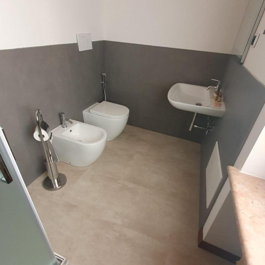 Gesuitirooms Сона Екстериор снимка